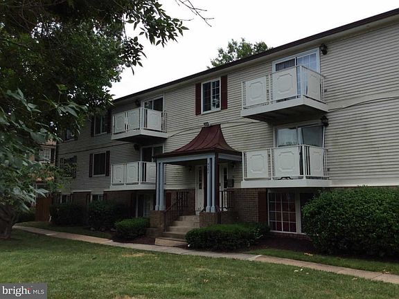 4th image of 8385 Brockham Dr #29/85D