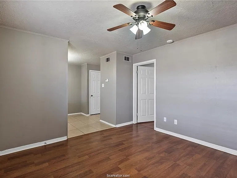 3906 Aspen St #E — Photo 4