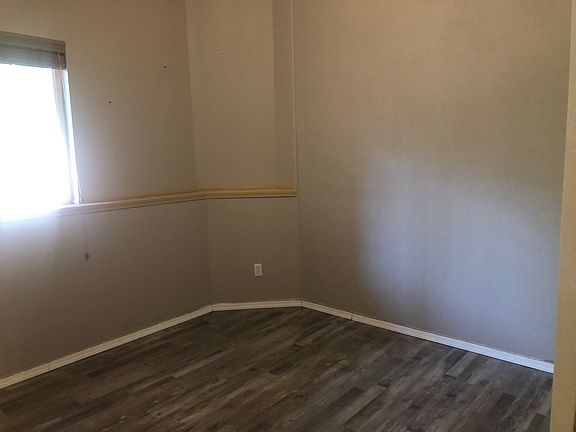5th image of 3604 176th St SW