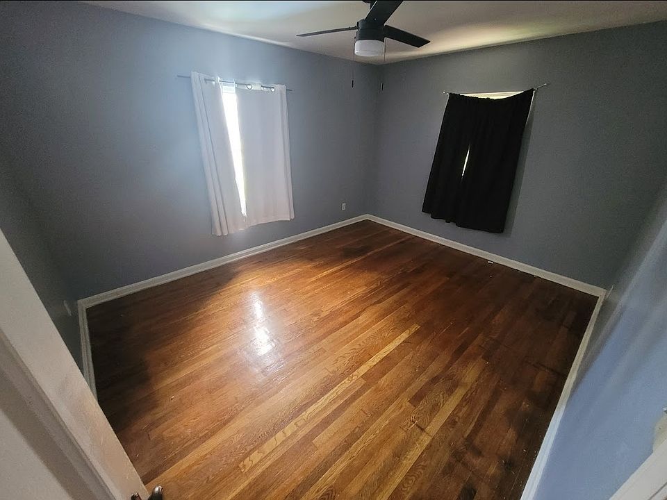 2nd image of 4561 Broadview Rd #2