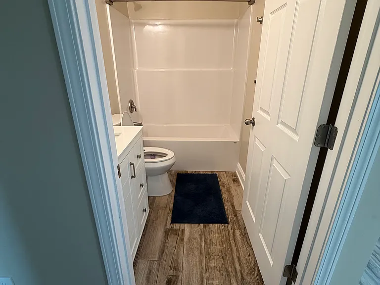1010 N 2nd Ave NW — Photo 9