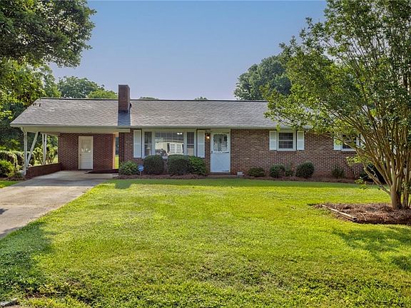 2nd image of 465 Garland Dr