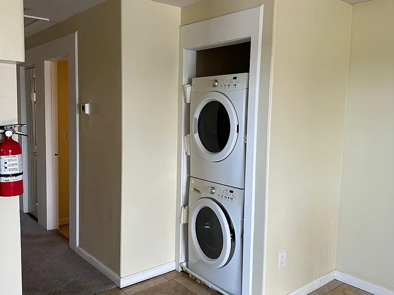 361 Hall Ave #2 — Photo 7
