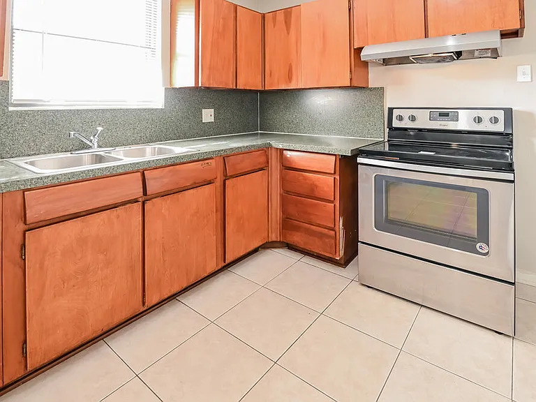 3937 Rodby Dr — Photo 6