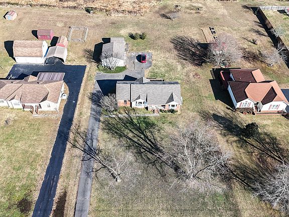 3rd image of 2928 Midland Rd