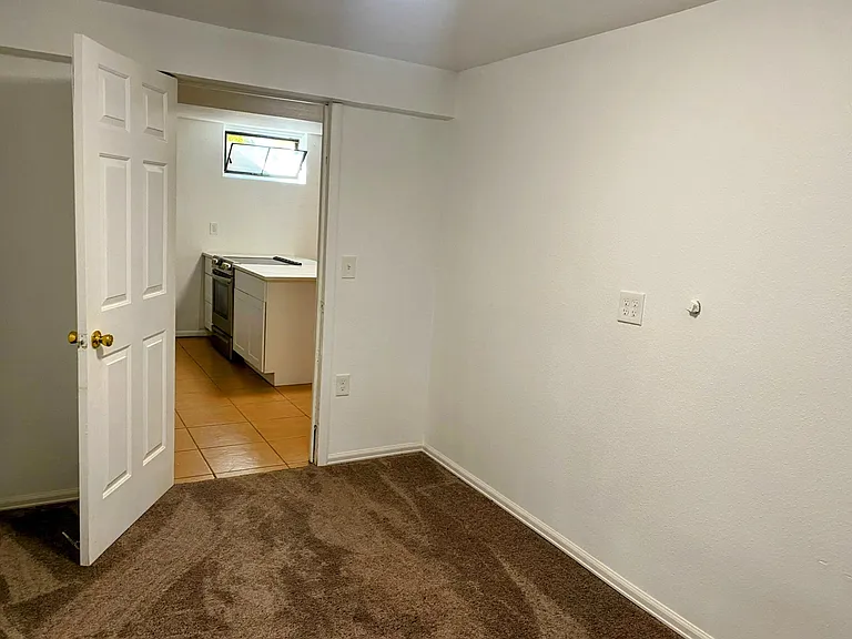 1374 S Benton St — Photo 15