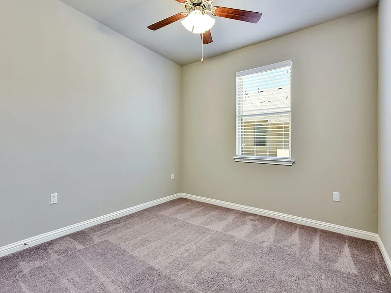 13800 Lyndhurst St #274 — Photo 25