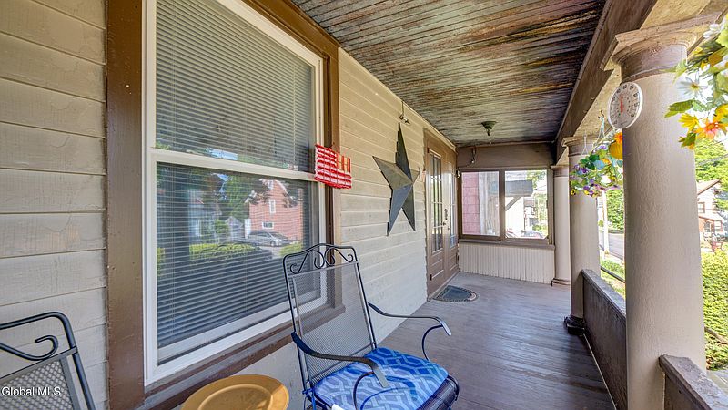 5th image of 78 Forest Street