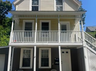 21 Denison Ct, Groton, CT 06340