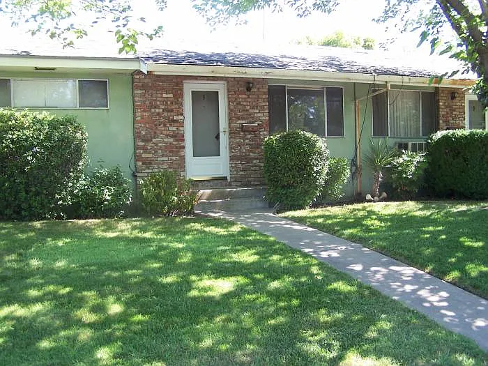 6733 Greenback Ln APT 3 photo 1
