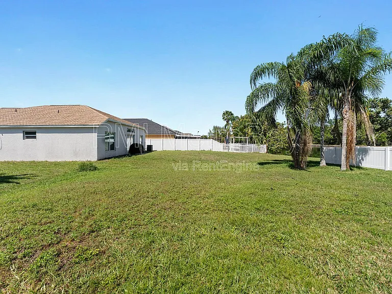 1010 Summer Breeze Dr — Photo 13
