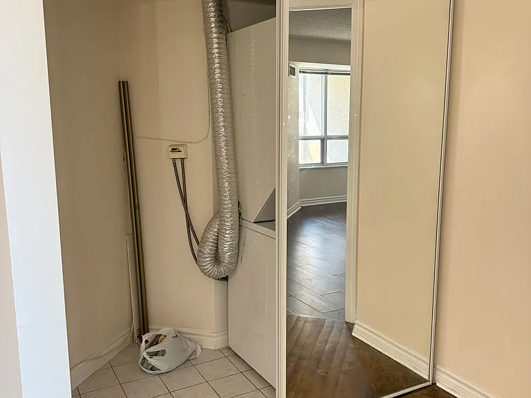 35 Kingsbridge Garden Cir #601 — Photo 15