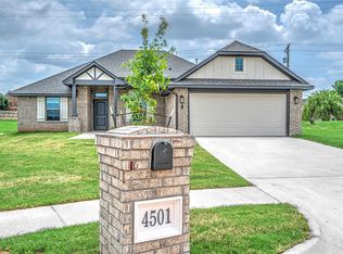 4501 Adobe Ct, Yukon, OK 73099