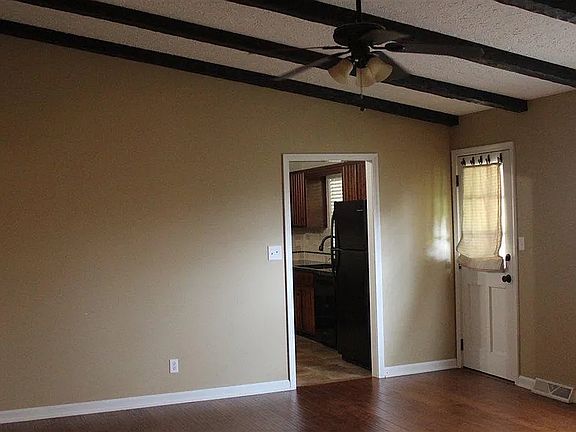 2nd image of 1312 Lois Ln