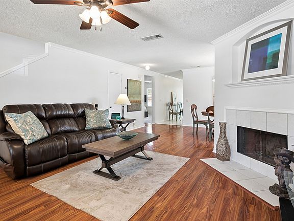 3rd image of 2313 Tisbury Way