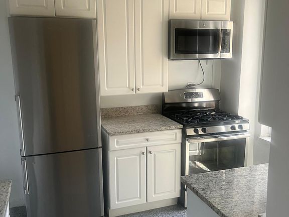 2nd image of 5008 Broadway #H-6