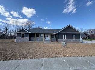 214 Timber Creek Trl, Morton, IL