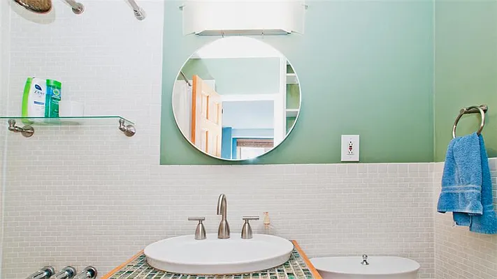 Sold by Fenwick Keats Real Estate | media 14