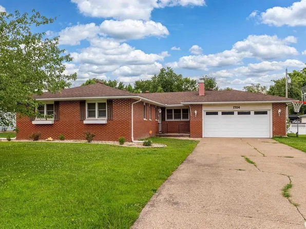 1704 Carol Dr, Marion, IL 62959