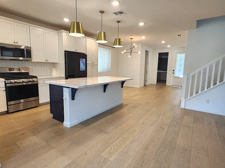 3342 Jackrabbit Ct — Photo 2