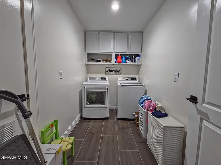 7321 Cuba Dr — Photo 39