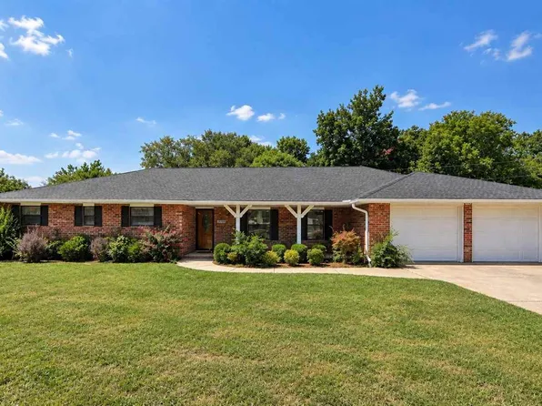 2208 El Camino St, Ponca City, OK 74604