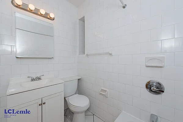 Rented by LC Lemle Real Estate Group | media 10