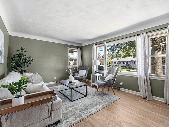 5th image of 637 Grant Wood Dr SE