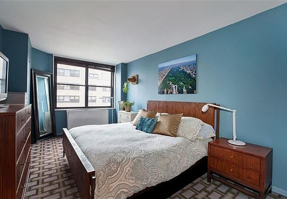 3rd image of 301 E 87th St APT 18E