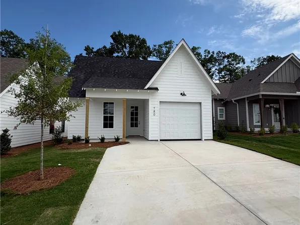 780 Hunters Way, Opelika, AL 36801