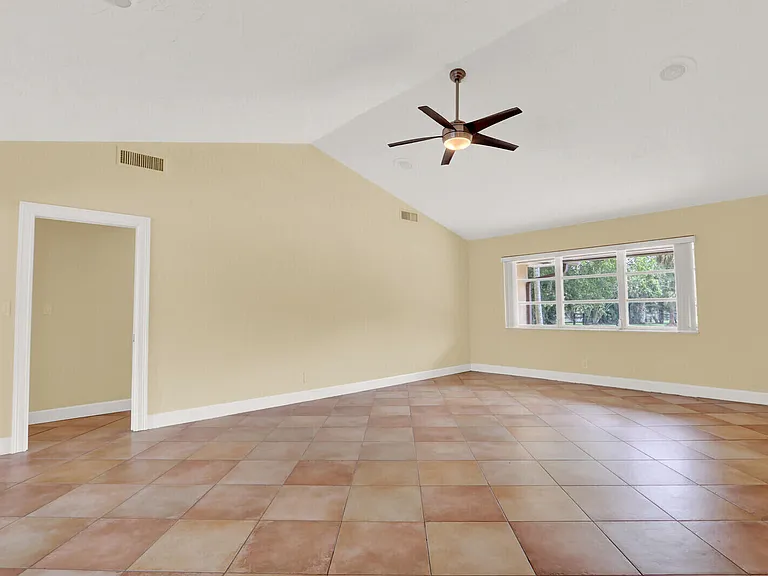 4529 Square Lake Dr — Photo 11