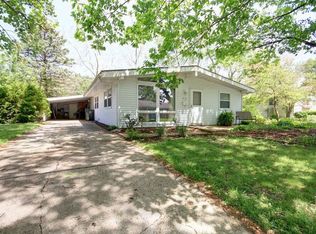 804 E Sunnycrest Dr, Urbana, IL