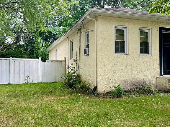 2nd image of 700 Church Rd