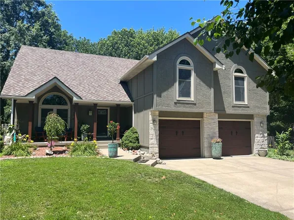 12910 S Howard Rd, Greenwood, MO 64034
