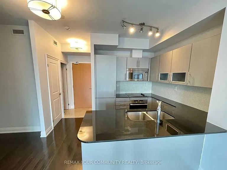 1 Bedford Rd #405 — Photo 11