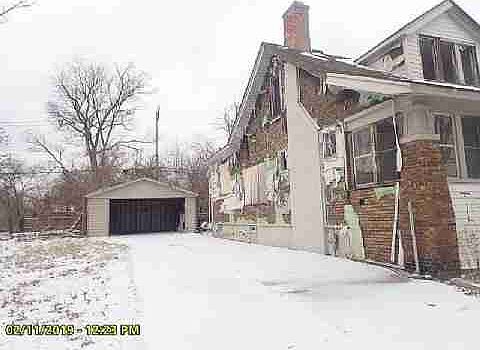 8361 Colfax