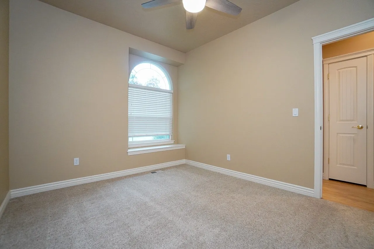 1917 West Marten Creek Drive - 1 — Photo 3