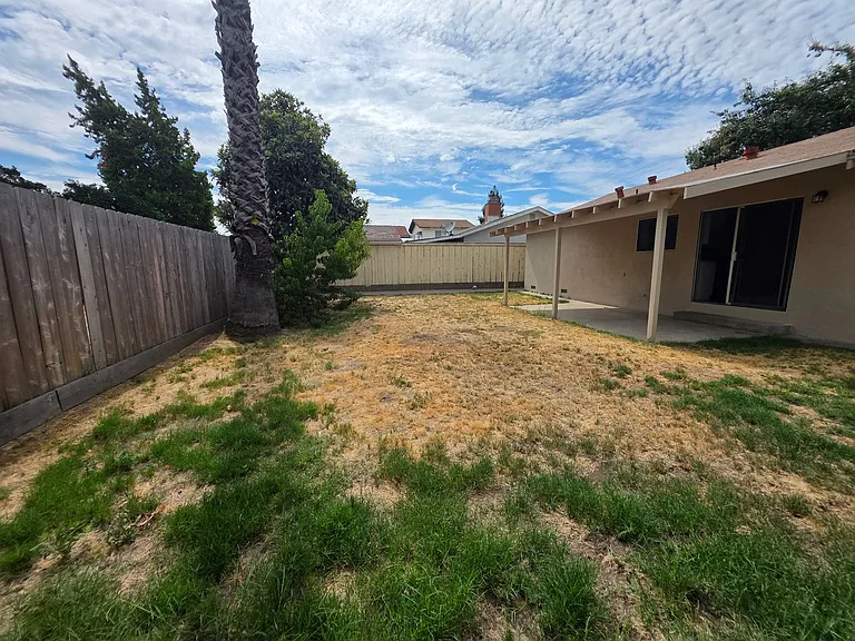 240 Pedras Rd — Photo 33