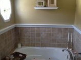 39 Fairmount Ave, Manchester, NH 03104