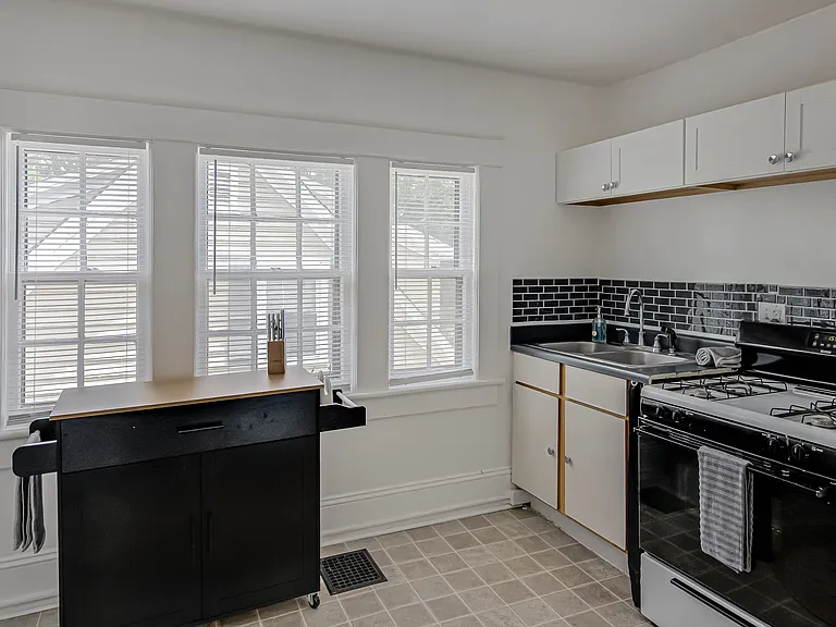 1504 W Friendly Ave #B — Photo 9