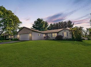 708 Terrace Ridge Dr, Cottage Grove, WI 53527