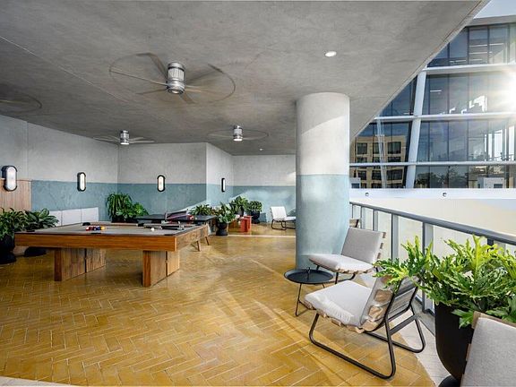 5th image of 286 NW 29th St APT 1206