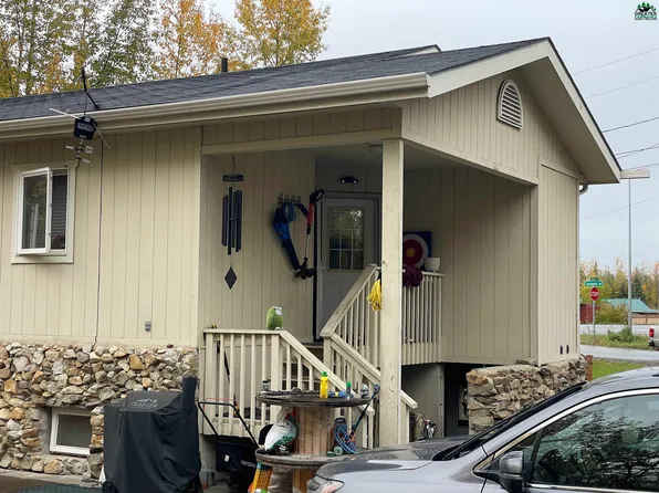 1081 Annapolis Rd, North Pole, AK 99705