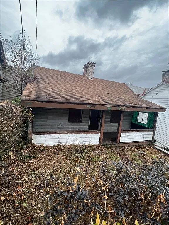 1204 Sutherland St photo 1