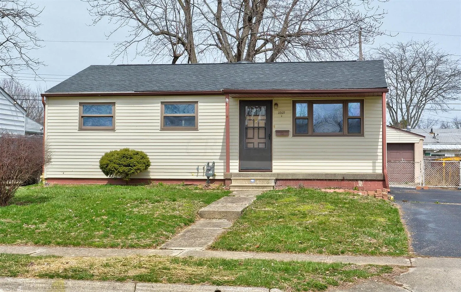 3760 Lynward Rd photo 1