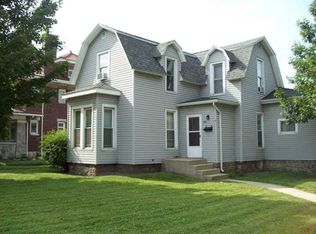 356 E Market St, Nappanee, IN 46550