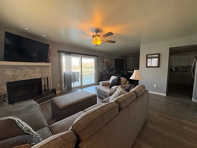 1800 Clubhouse Dr #28 — Photo 5