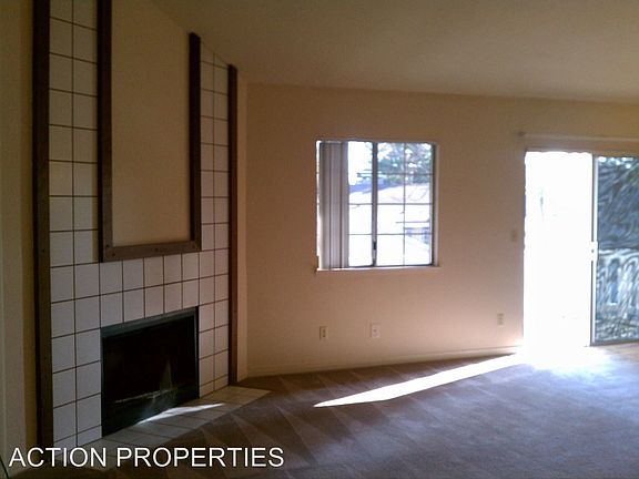 2nd image of 128 Valley Oak Dr