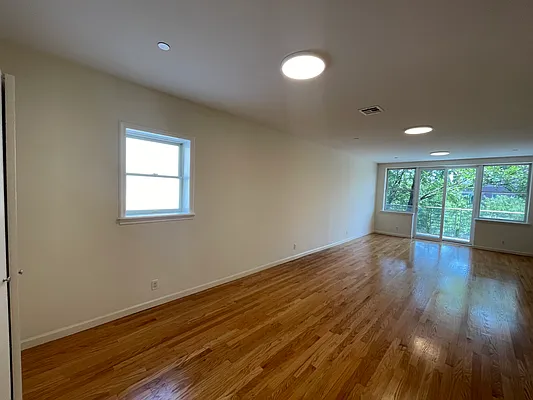 Living room, photo 1