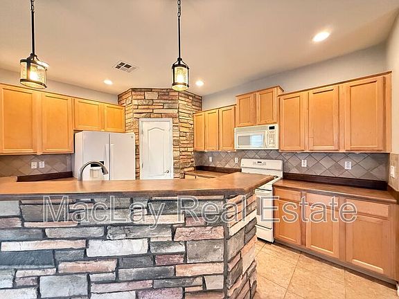 3rd image of 19641 E Carriage Way
